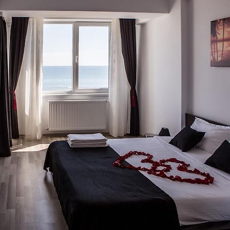 Oasis By The Sea - Summerland Apartment Mamaia Exteriér fotografie