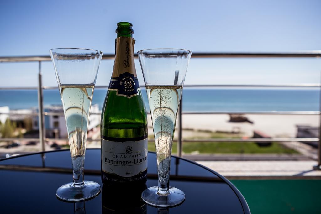 Oasis By The Sea - Summerland Apartment Mamaia Exteriér fotografie